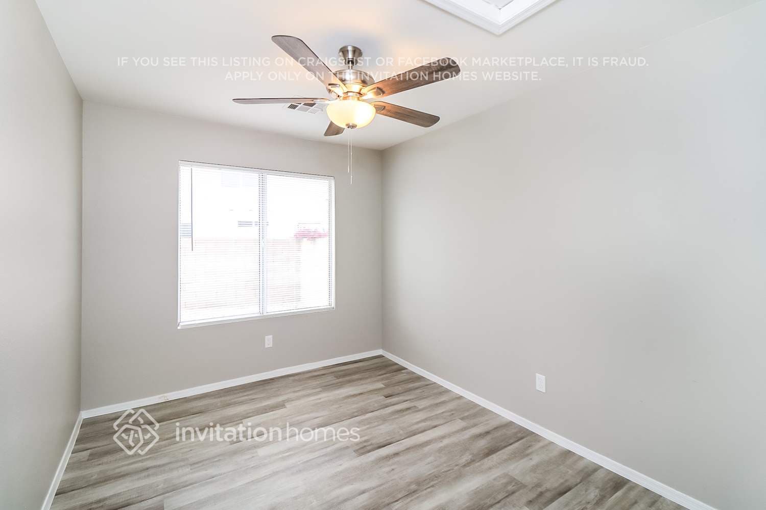 Building Photo - 7451 W Via Del Sol Dr