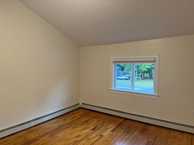 Building Photo - 554 Wareham St