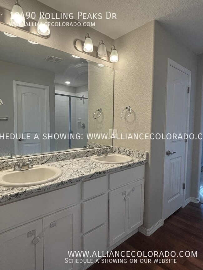 Building Photo - 10490 Rolling Peaks Dr