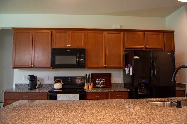 Building Photo - 1049 Normandie Way