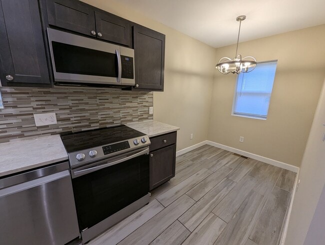 Building Photo - Greenway Glow-Up: Fully Renovated & Full o...