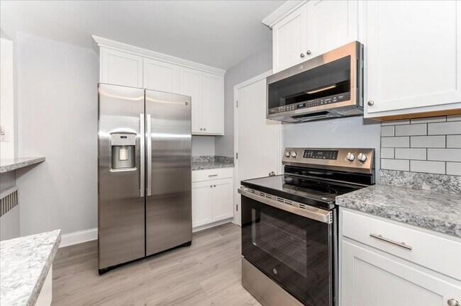 Building Photo - 116-118 Linden Avenue