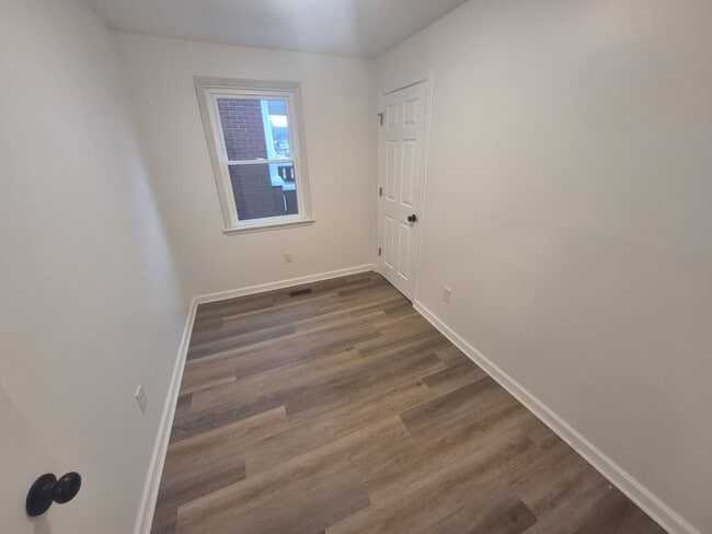 Building Photo - 3 bed 1 bath Dayton, KY