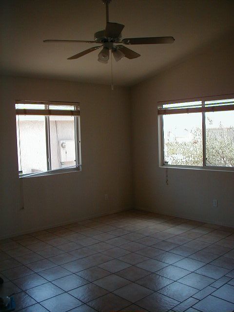 Building Photo - 2455 S Cybil Ave
