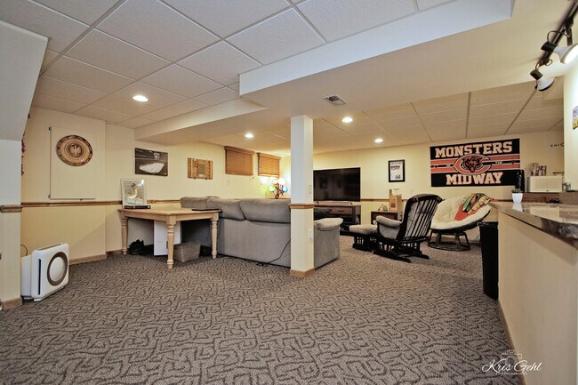 Building Photo - 14620 Country Ln Dr