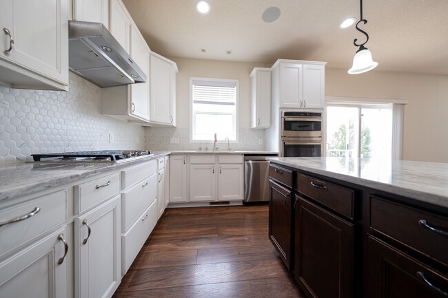 Building Photo - 9183 Lighthouse Ln