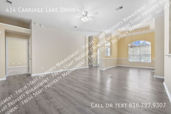 Building Photo - 414 Carriage Lake Dr