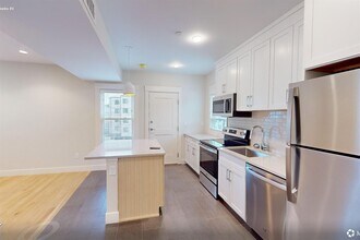 Building Photo - 200 Banks St