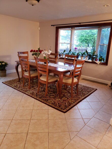 Building Photo - 6 Franklin St