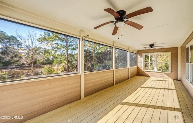 Building Photo - 1812 Dolphin Row Dr