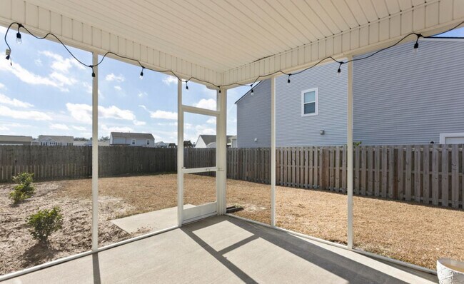 Building Photo - 6469 Lucerna Pl