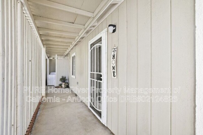 Building Photo - 2405 G St