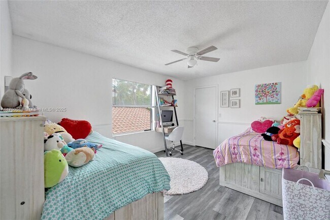 Building Photo - 2508 Cardaman Ave