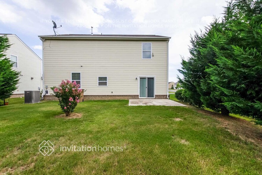 Building Photo - 4007 Blue Stream Ln