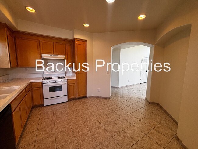 Building Photo - Wonderful two bedroom home close to Constitution shopping center