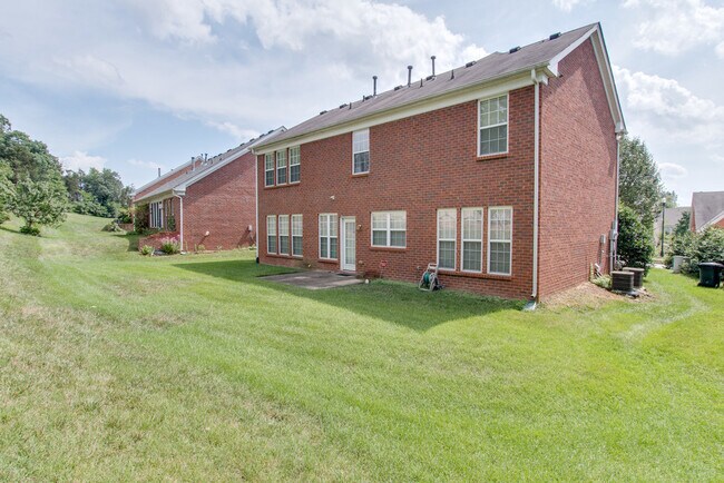 Building Photo - 4Bed/2.5Bath in Brentwood, Lawn Care Included!