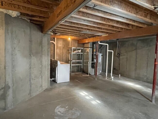 Building Photo - 3371 Chaparral Dr