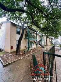 Building Photo - Available NOW: Fully Renovated 2 bed/2 Bat...