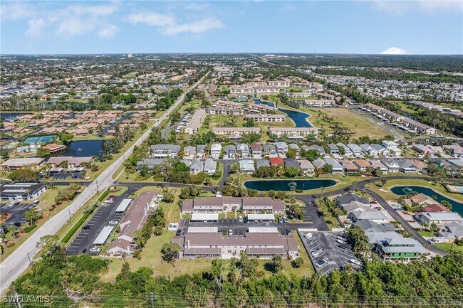 Building Photo - 6091 Lakefront Dr