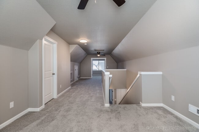 Building Photo - 495 NE 81st Ave