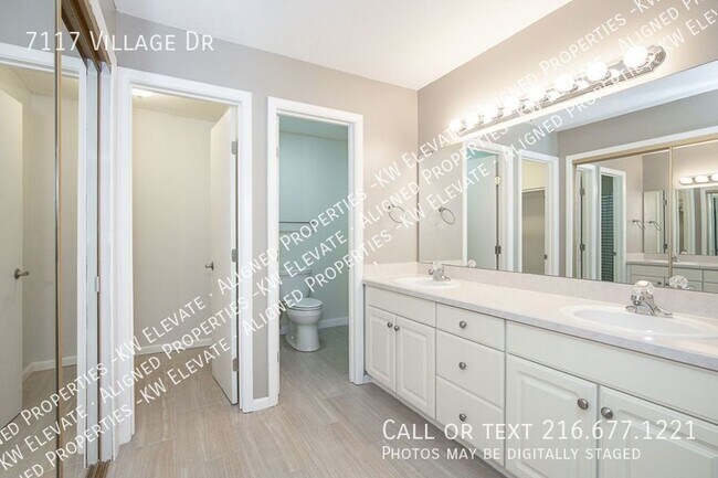 Building Photo - 7117 Village Dr