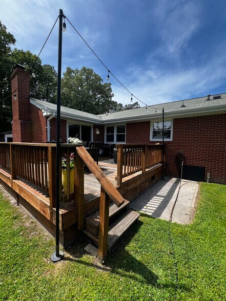 Building Photo - 101 Mary Ann Dr