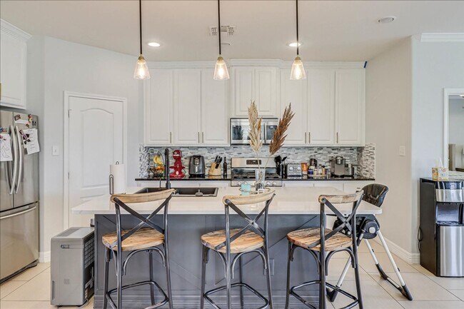 Building Photo - 7618 Quartz Dr