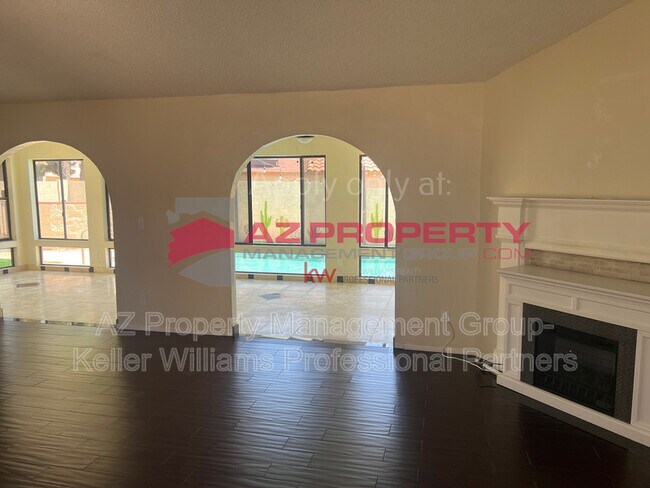 Building Photo - 5431 W Cochise Dr