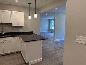 Building Photo - 251 Sladen St