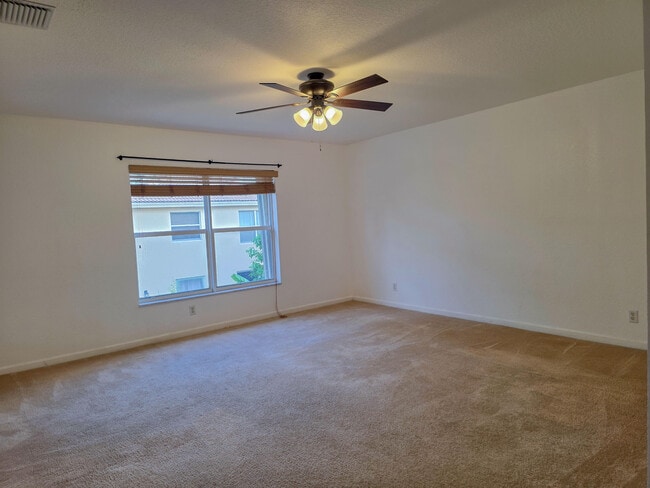 Building Photo - 4434 Lake Lucerne Cir