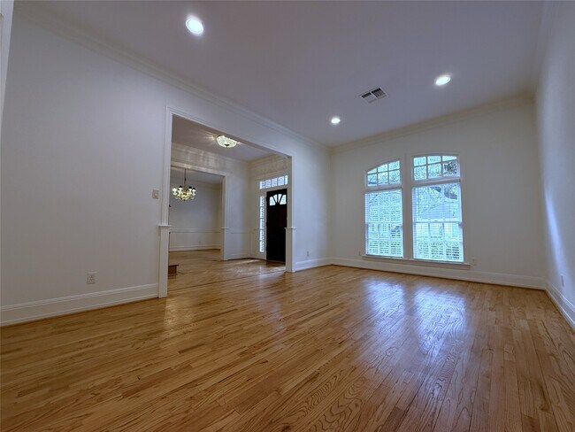 Building Photo - 3024 Rice Boulevard