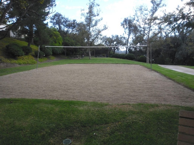 Building Photo - Spacious 4B/3BA Rancho Bernardo Home with ...