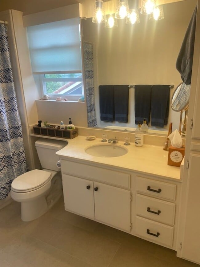 Building Photo - 3 Bedroom 2.5 Bath Arbors Home