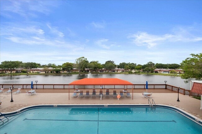 Building Photo - 102 Amherst Ln