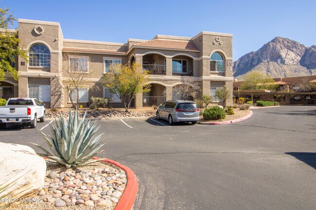 Building Photo - 1500 E Pusch Wilderness Dr