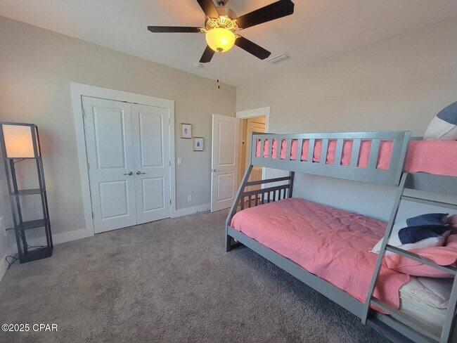 Building Photo - 100 Sea Breeze Cir