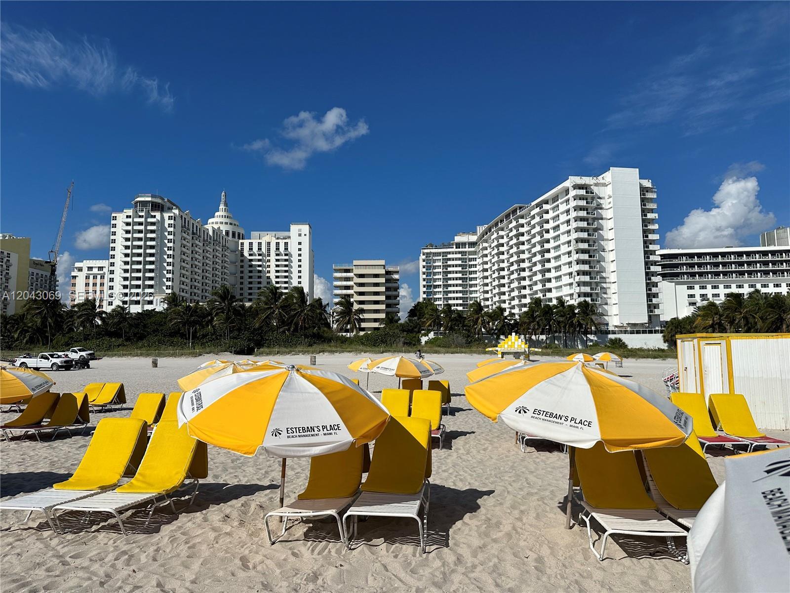 Building Photo - 1623 Collins Ave