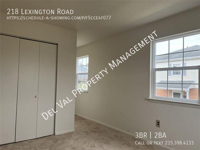 Building Photo - 218 Lexington Rd