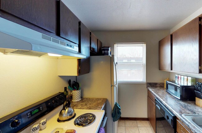Building Photo - 913 Vattier St