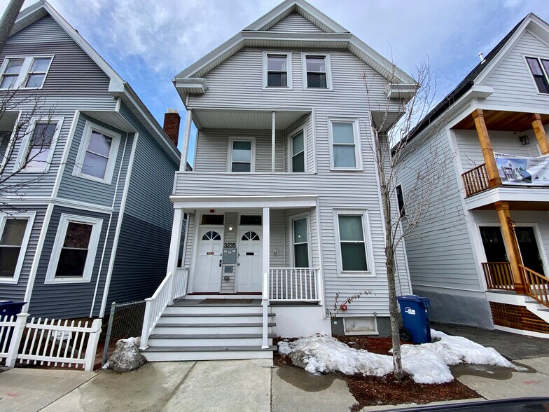 Building Photo - 3235 Washington St