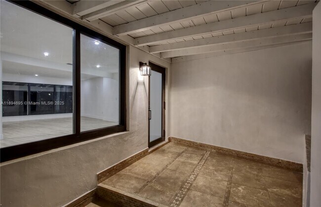 Building Photo - 12905 N Miami Ave