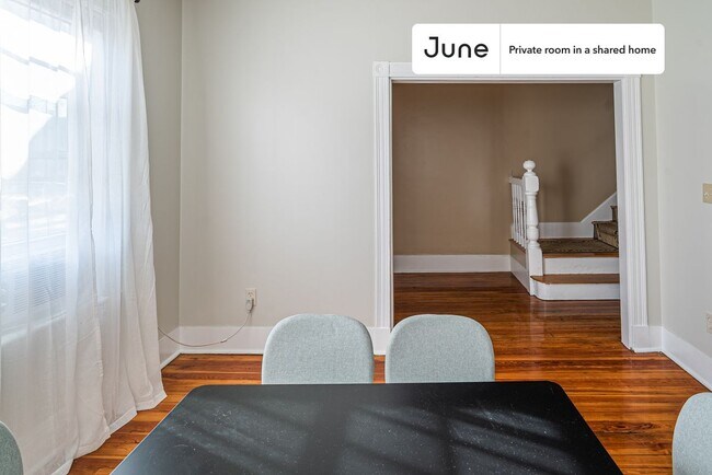 Building Photo - Room in Shared 6 bed/2 bath home