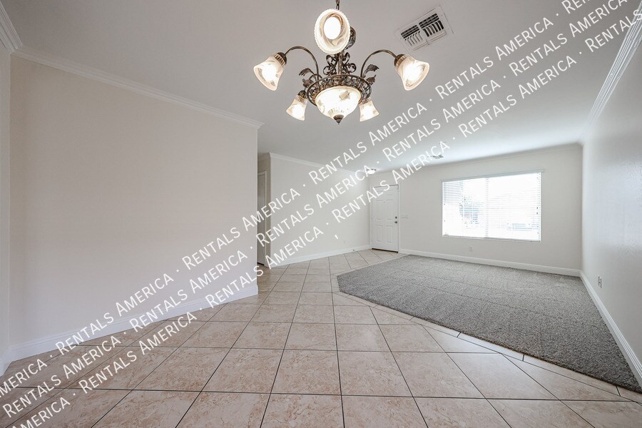 Building Photo - 1517 S 219th Dr