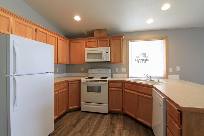 Building Photo - 3 Bed/2 Bath Rambler in West Pasco