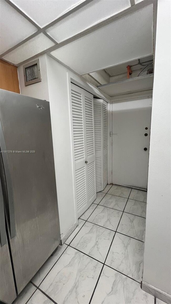 Building Photo - 5825 Collins Ave
