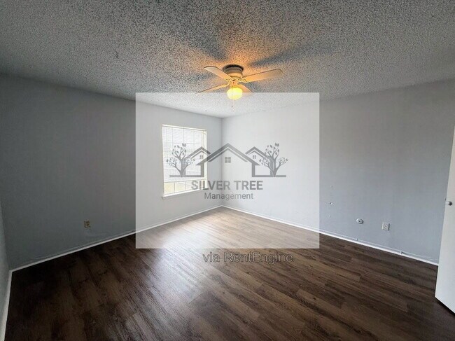 Building Photo - 4820 Wellesley Ave