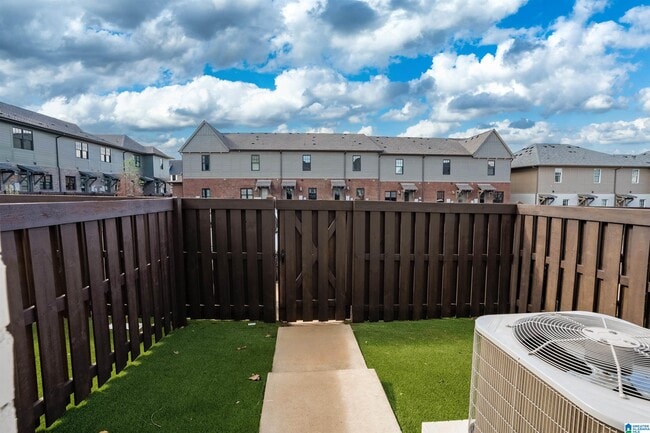 Building Photo - 1195 Windsor Sq