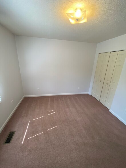 Building Photo - 1391 15th Ave NE