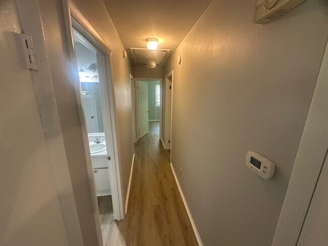Building Photo - Spacious 3-Bedroom Home with Great Outdoor...