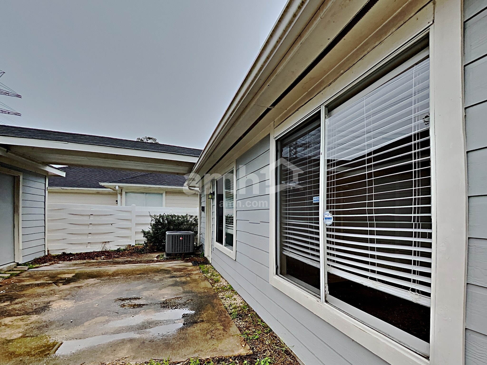 Building Photo - 18722 Atasca Oaks Dr